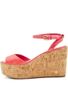 Tory Burch: Розовые сандалии 