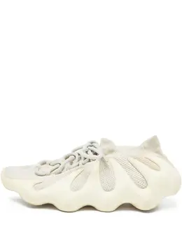 adidas Yeezy: Бежевые кроссовки 