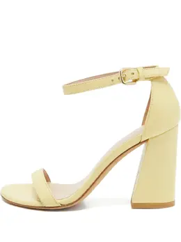 Stuart Weitzman: Жёлтые сандалии 