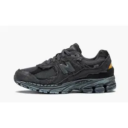 New Balance: Серые кроссовки  2002R