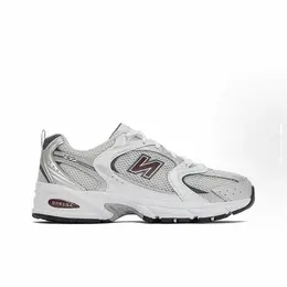 New Balance: Бордовые кроссовки  530