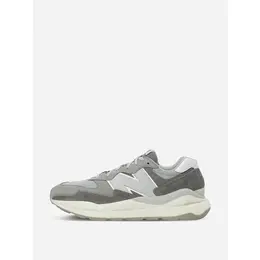 New Balance: Серые кроссовки  57/40