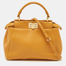 Fendi: Жёлтая сумка на руку  Peekaboo