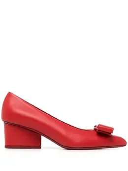 Ferragamo: Красные туфли  Viva 55