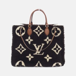 Louis Vuitton: Чёрная сумка 