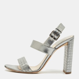 Dior: Серебристые сандалии 