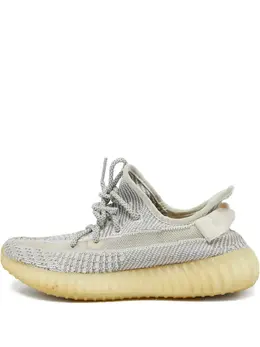 adidas Yeezy: Светлые кроссовки 