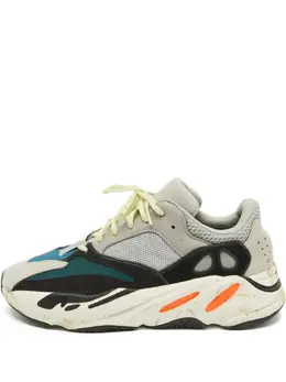 adidas Yeezy: Бежевые кроссовки 