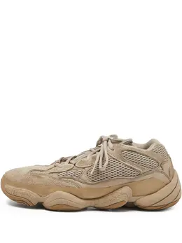 adidas Yeezy: Бежевые кроссовки 