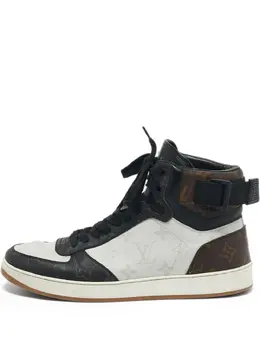 Louis Vuitton Pre-Owned: Белые кроссовки 