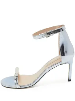 Stuart Weitzman: Серебристые сандалии 