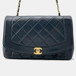 Chanel: Чёрная сумка 
