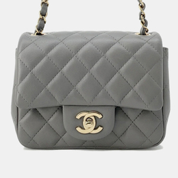 Chanel: Серая сумка 