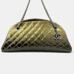 Chanel: Зелёная сумка 