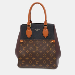 Louis Vuitton: Сумка-шоппер 