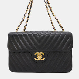 Chanel: Чёрная сумка 