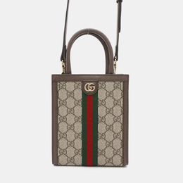 Gucci: Бежевая сумка  GG Supreme