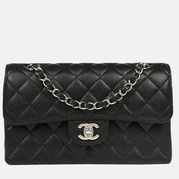Chanel: Чёрная сумка 