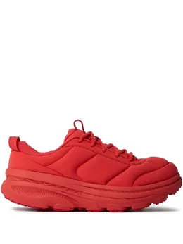 HOKA: Красные кроссовки 