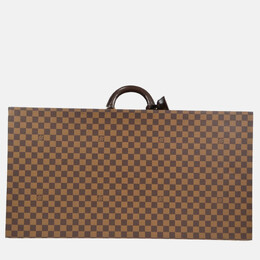 Louis Vuitton: Коричневый чемодан 