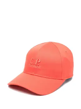 C.P. Company: Красная кепка 