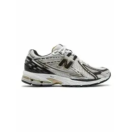 New Balance: Серые кроссовки  1906R