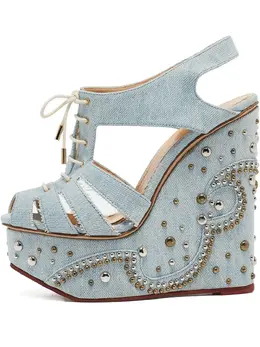 Charlotte Olympia: Светлые босоножки 