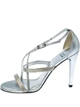 Stuart Weitzman: Серебристые сандалии 