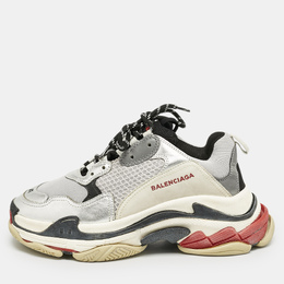 Balenciaga: Серебристые кроссовки  Triple S