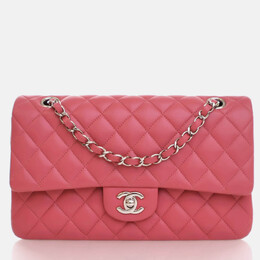Chanel: Розовая сумка 