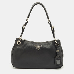 Prada: Чёрная сумка 