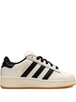 adidas: Белые кроссовки  Superstar