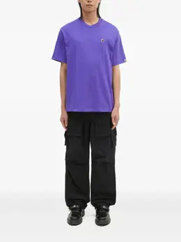 A BATHING APE®: Фиолетовая футболка 