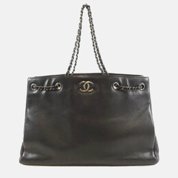 Chanel: Тёмная сумка 