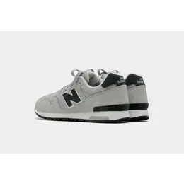New Balance: Серые кроссовки 
