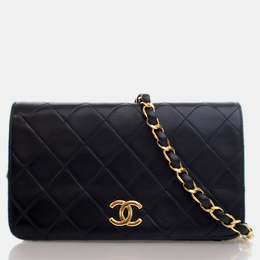 Chanel: Чёрная сумка 