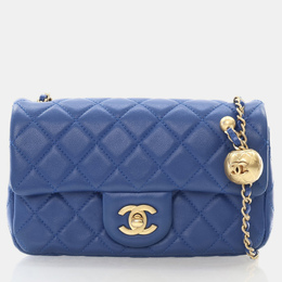 Chanel: Голубая сумка 