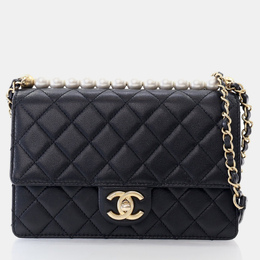 Chanel: Чёрная сумка 
