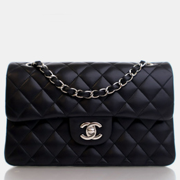 Chanel: Чёрная сумка 