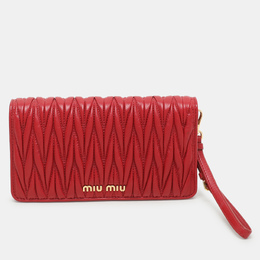 Miu Miu: Красный кошелёк 