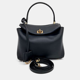 Balenciaga: Чёрная сумка 