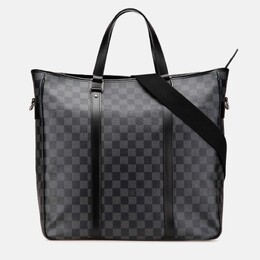 Louis Vuitton: Чёрная сумка 