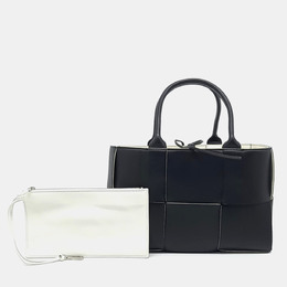 Bottega Veneta: Чёрная сумка-шоппер  Arco