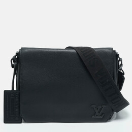 Louis Vuitton: Чёрная сумка 
