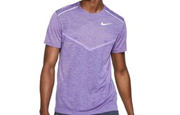 Nike: Фиолетовая футболка 
