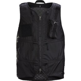 Arcteryx: Чёрный жилет 
