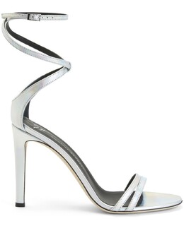 Giuseppe Zanotti: Серебристые босоножки  Catia