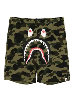 A BATHING APE®: Зелёные шорты 