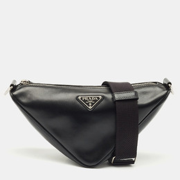 Prada: Чёрная сумка 