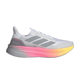 Adidas: Белые кроссовки  UltraBoost